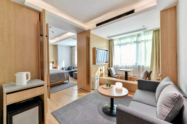 客房控制系统是一套简单的控制程序？