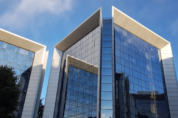 国内的“智能建筑”与欧洲的有何异同？(图1)裕乾电子